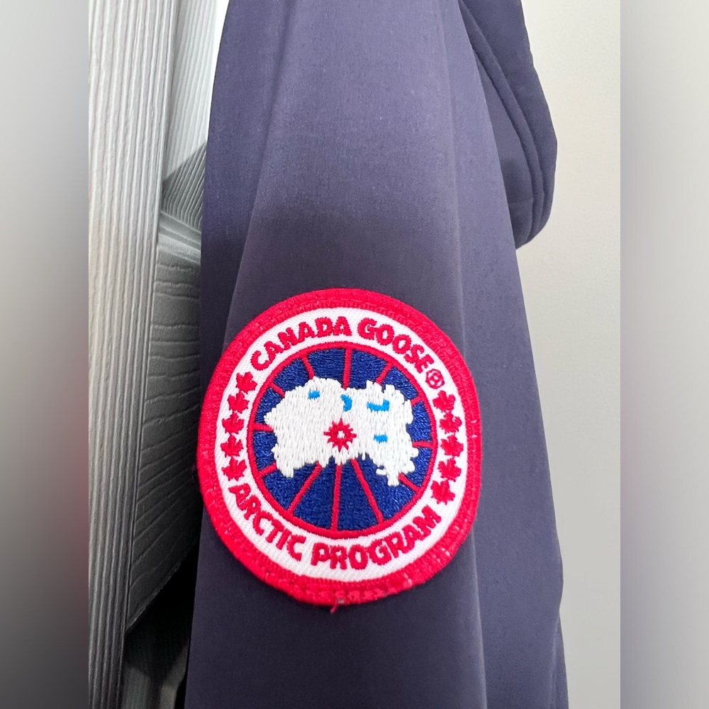 Canada Goose Kent Zip Up Jacket - Picture 11 of 13